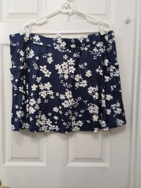 Women's Skort Size 3X Navy Blue Floral Print Tennis Golf Skirt Athleisure